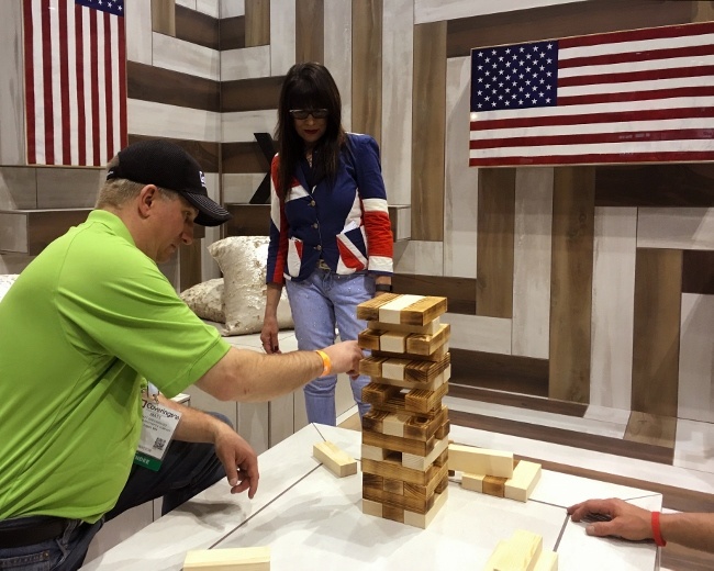 Architecture is Fun plays Giant Jenga with Grazzini Brothers 