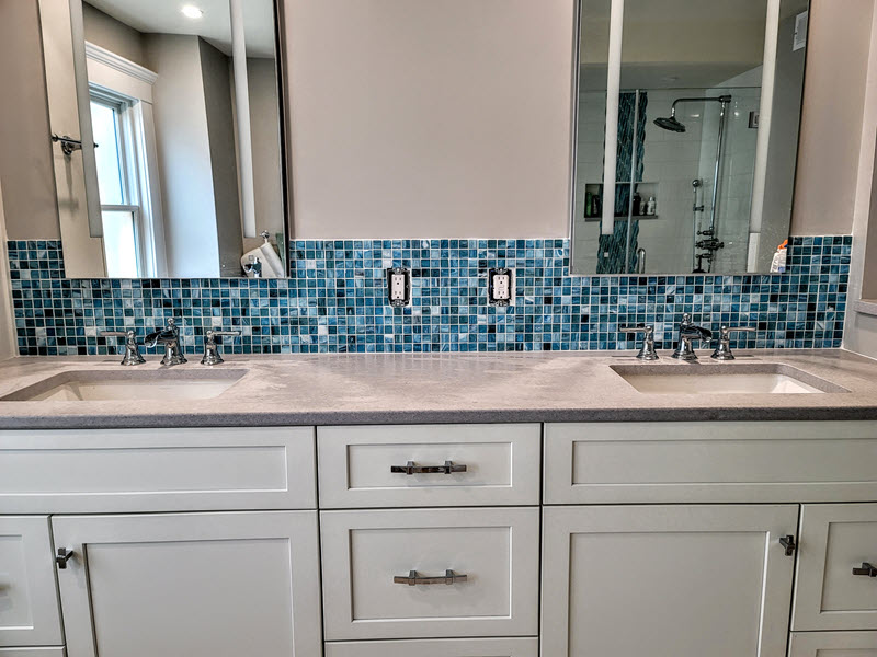 Double sink countertop with backsplash